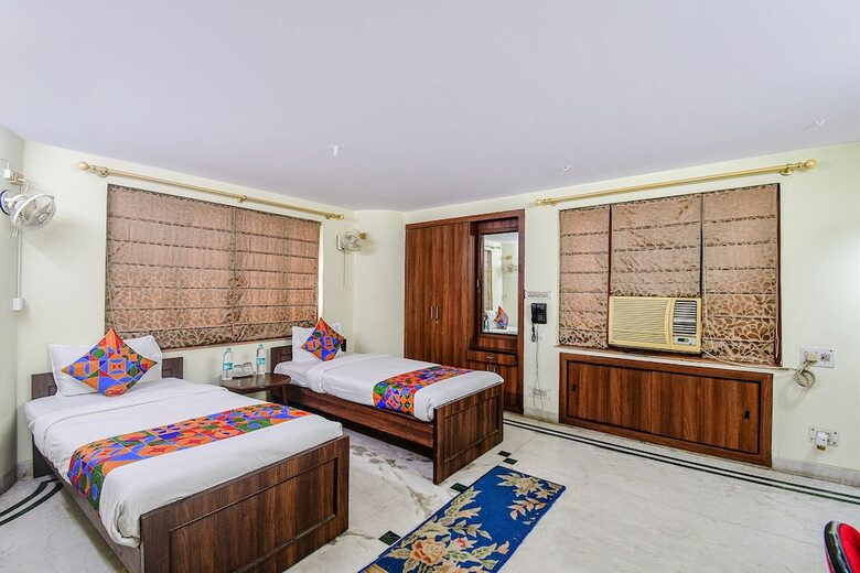 Hotel Fabexpress Ullash Residency