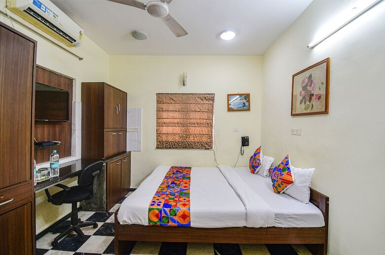 Hotel Fabexpress Ullash Residency