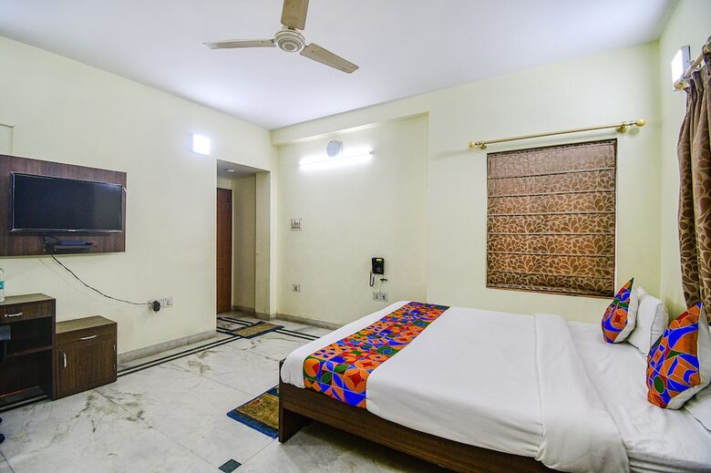 Hotel Fabexpress Ullash Residency