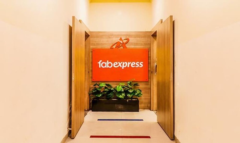 Fabhotel Ascot International