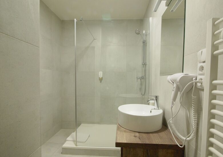 Hotel Adeba Plus