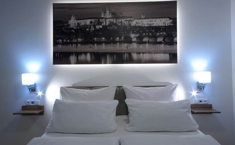 Hotel Adeba Plus