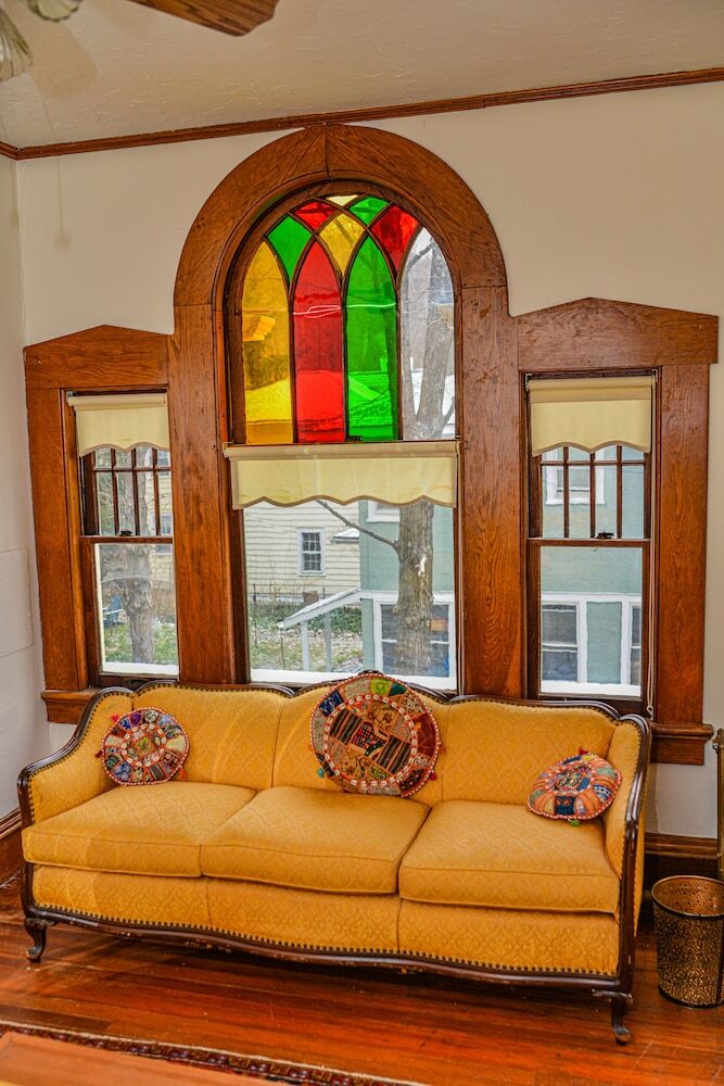 Bed & Breakfast Arts Inn