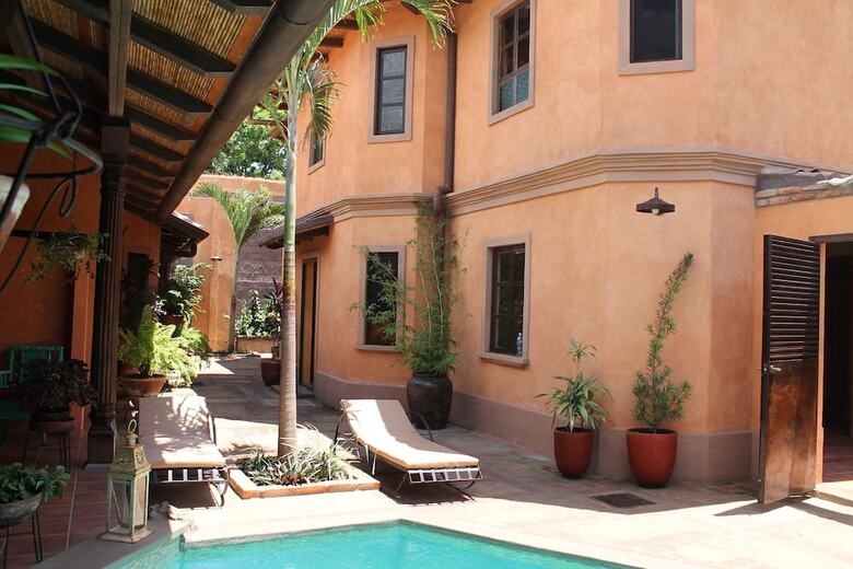 Apartamentos 3 Palms Residence