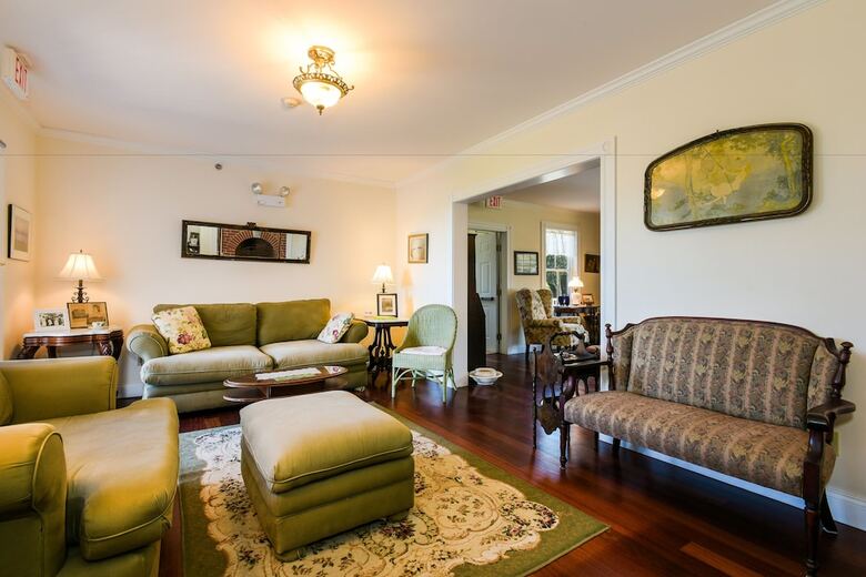 Bed & Breakfast Payne's Harbor View Inn