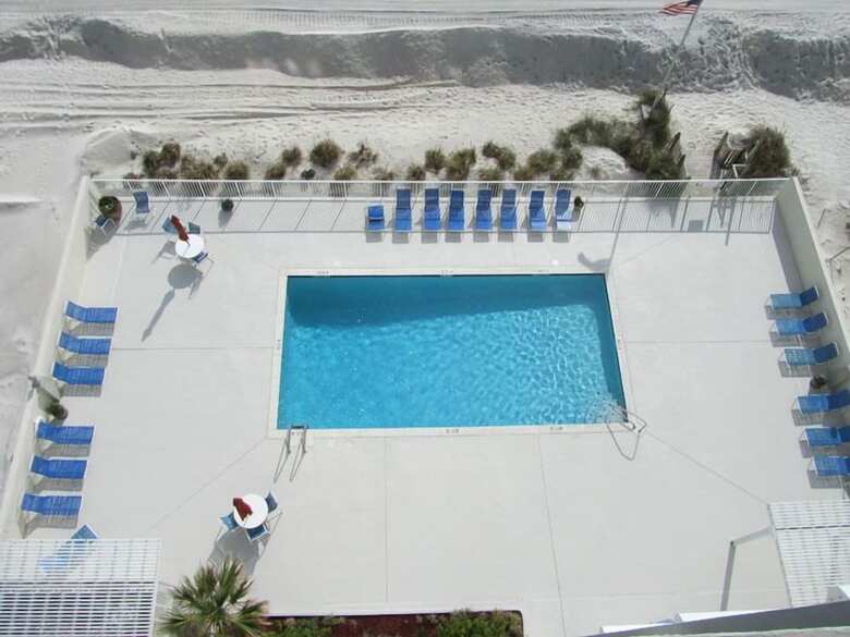 Hotel Gulf Tower 8b 2 Bedroom Condo By Redawning