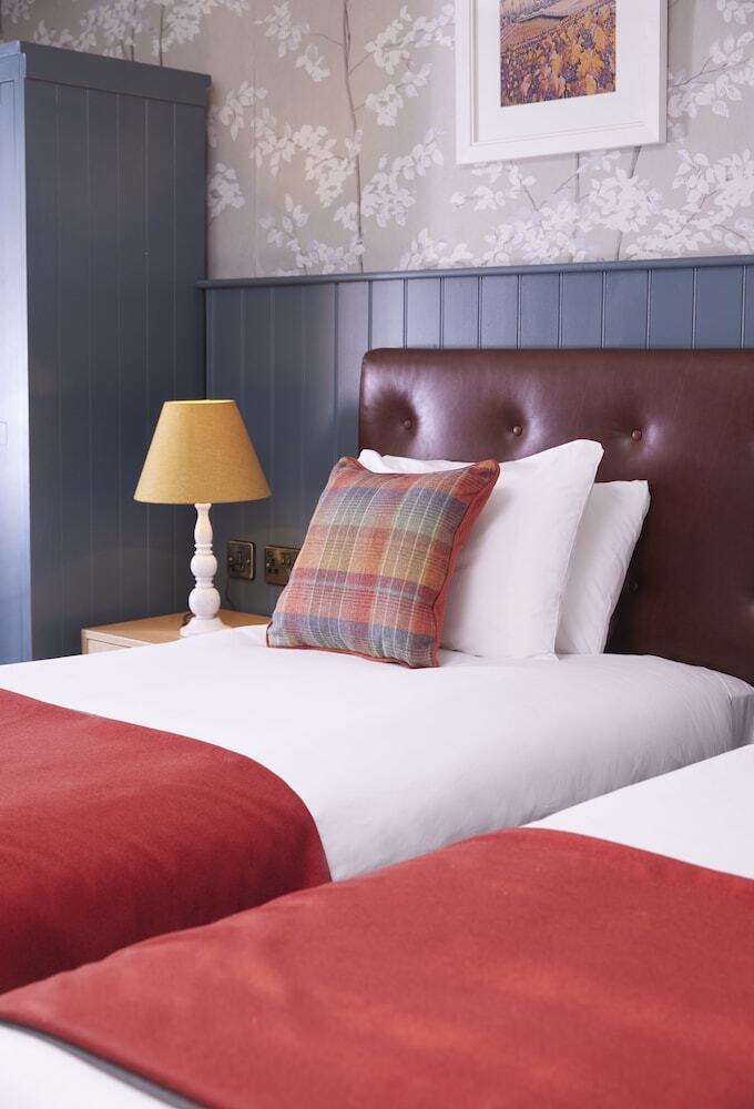 Castle Hotel By Chef And Brewer Collection