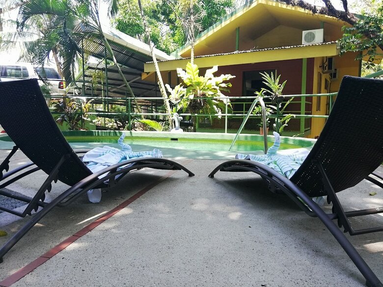 Hotel Paradise Inn