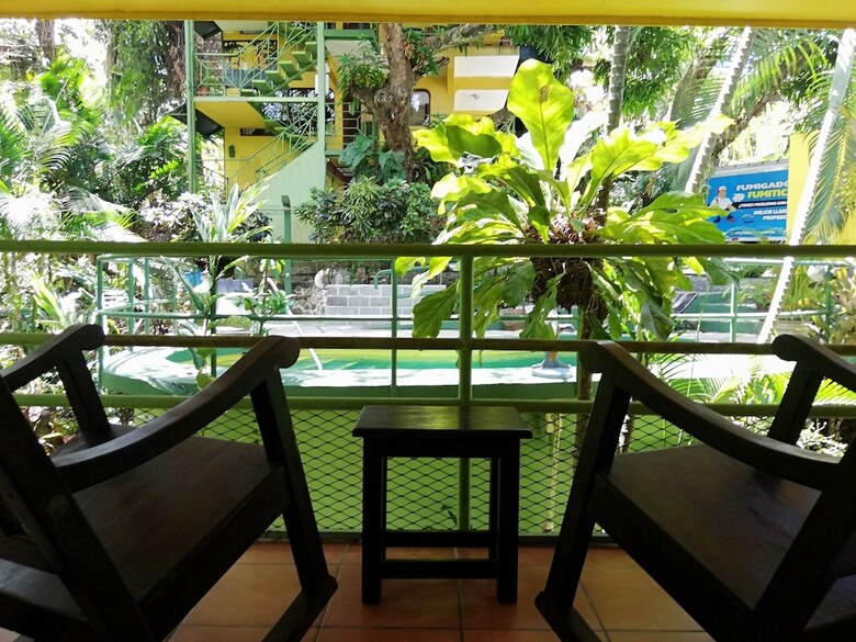 Hotel Paradise Inn