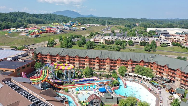 Wilderness At The Smokies - Stone Hill Lodge