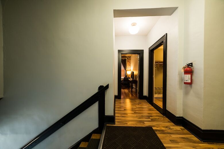 The Walnut Street Inn