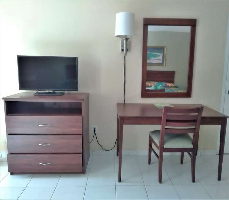 Royal Islander Hotel