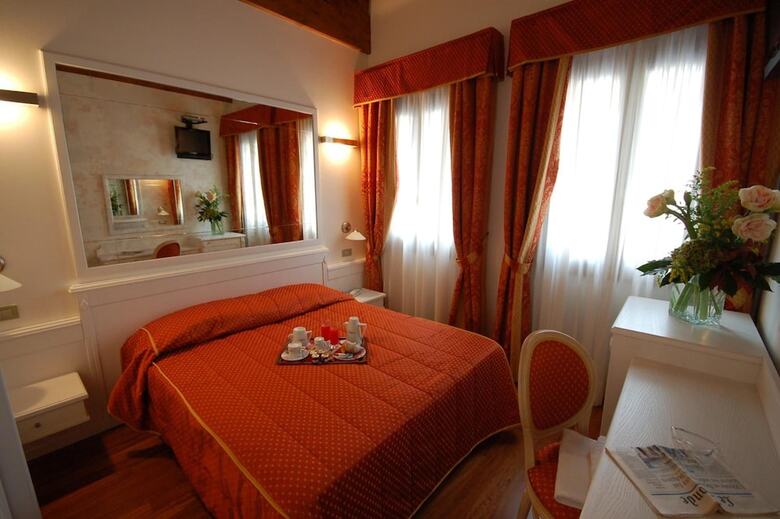 Bed & Breakfast Casanova Fourrooms