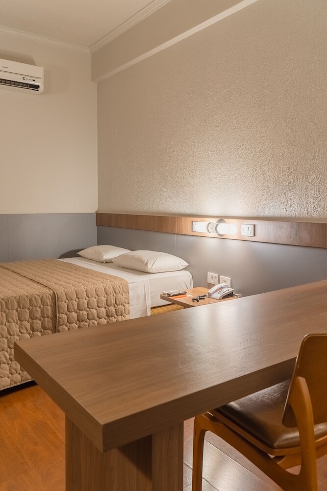 Strassen Hotel