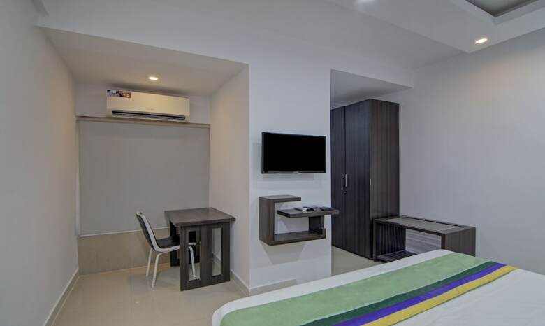 Hotel Treebo The Platinum Studio 50