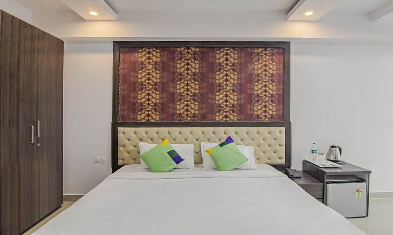 Hotel Treebo The Platinum Studio 50