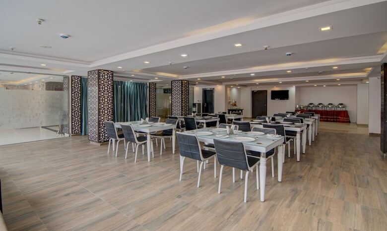 Hotel Treebo The Platinum Studio 50