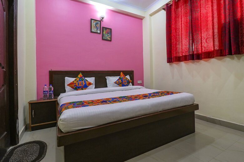 Hotel Fabexpress Royal Stays