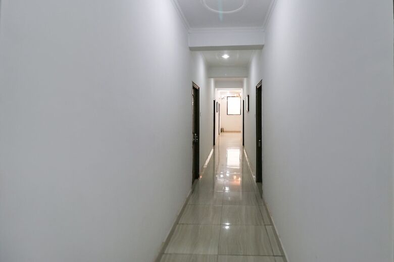 Hotel Fabexpress Royal Stays