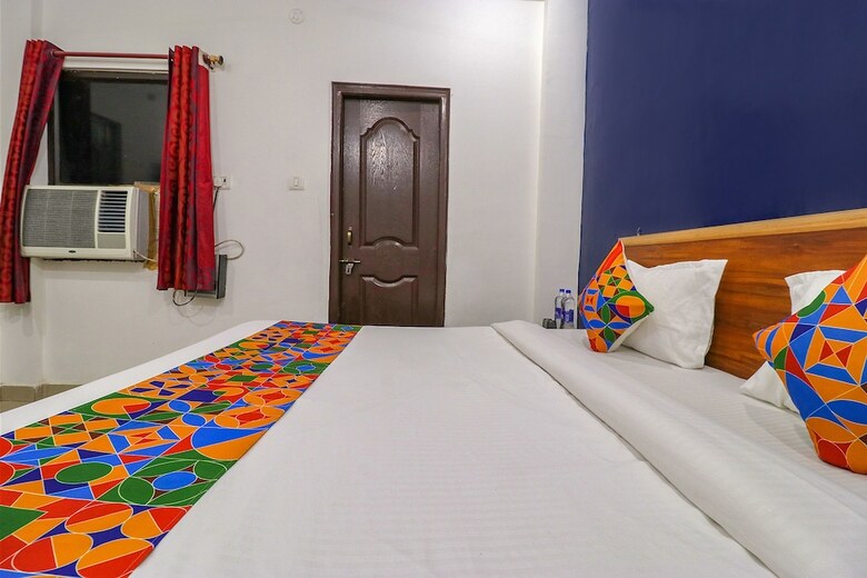 Hotel Fabexpress Royal Stays