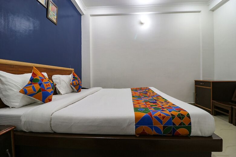 Hotel Fabexpress Royal Stays