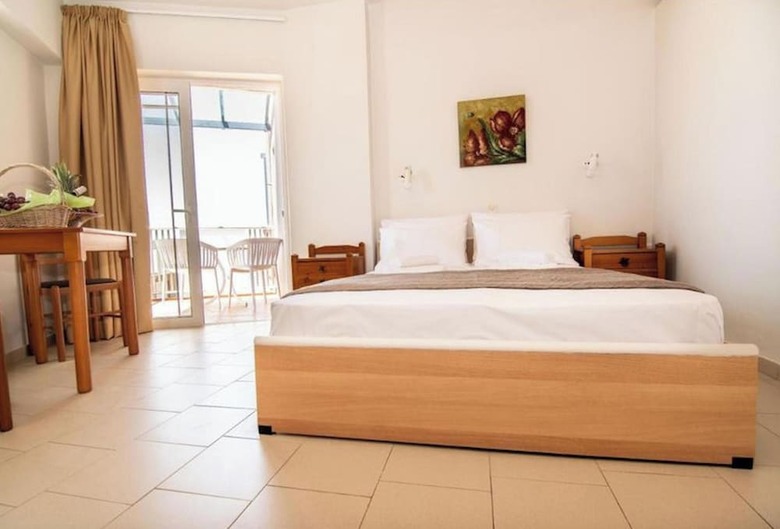 Room In Guest Room - Girogiali Beach Hotel