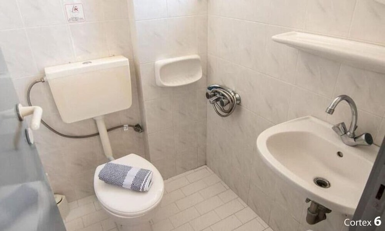 Room In Guest Room - Girogiali Beach Hotel