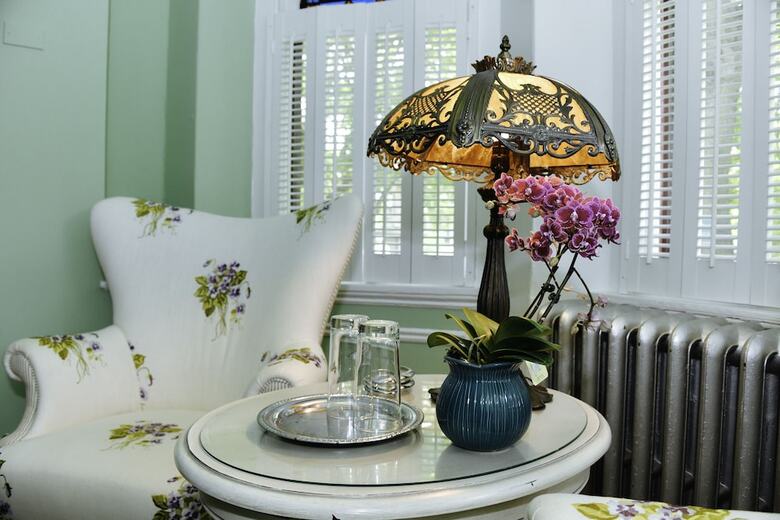 Cornerstone Bed And Breakfast