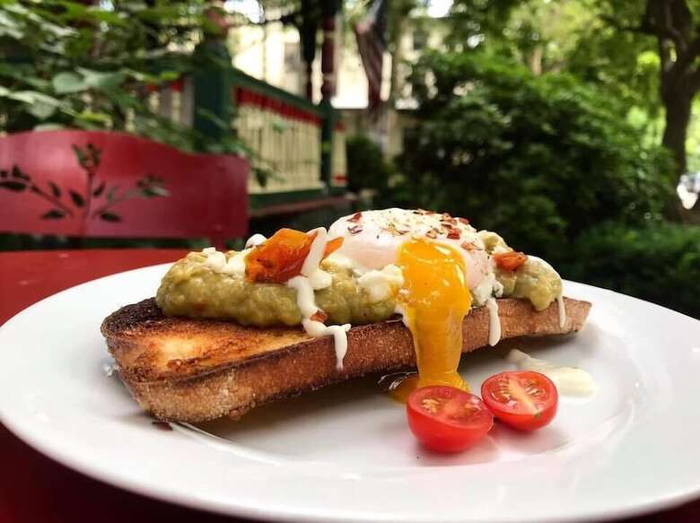 Cornerstone Bed And Breakfast