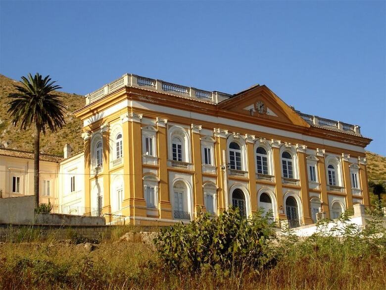 Caserta Deluxe Bis