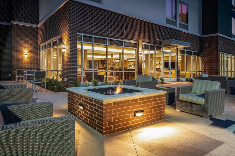 Hotel Springhill Suites By Marriott Charlotte Huntersville