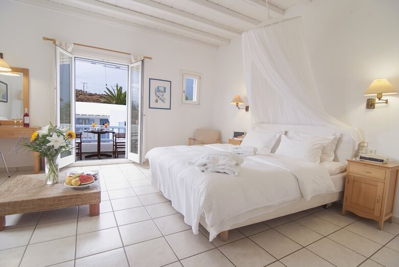 Zephyros Hotel