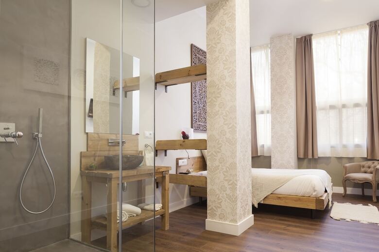 Hotel Radha