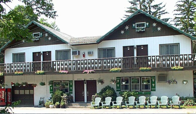 Hotel Crystal Brook Resort & Mountain Brauhaus
