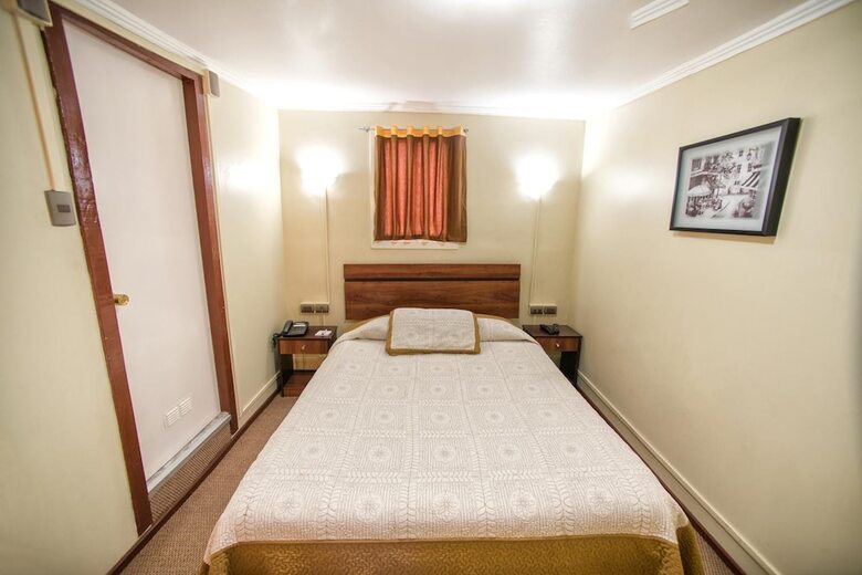 Hotel Sahara Inn