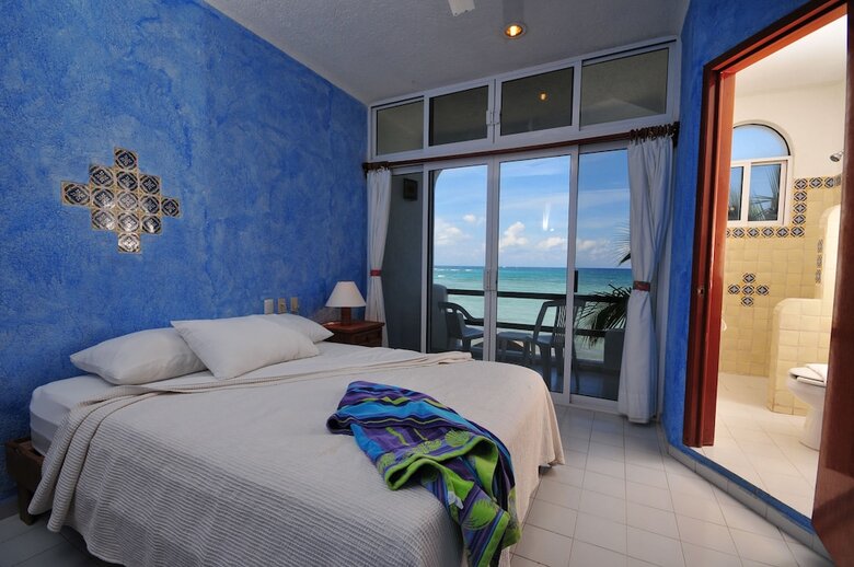 Del Sol Beachfront Hotel And Condos