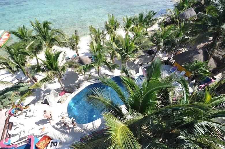 Del Sol Beachfront Hotel And Condos