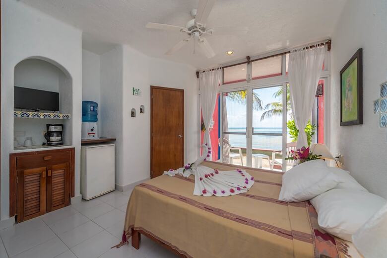 Del Sol Beachfront Hotel And Condos