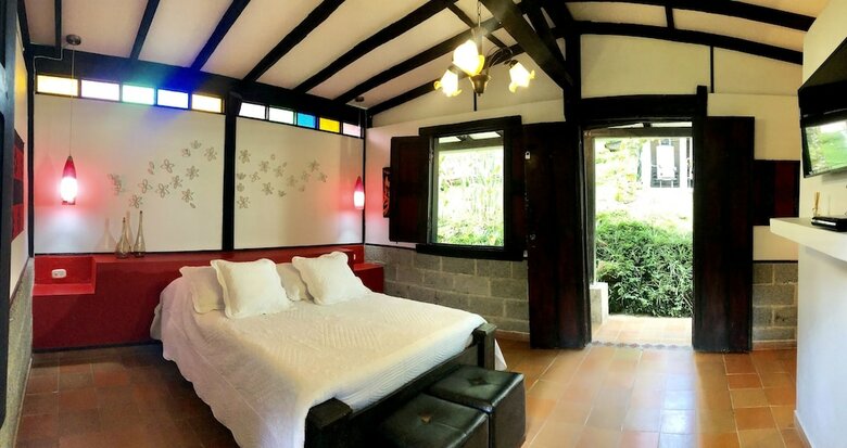 Hotel V�speras