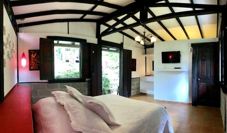 Hotel V�speras