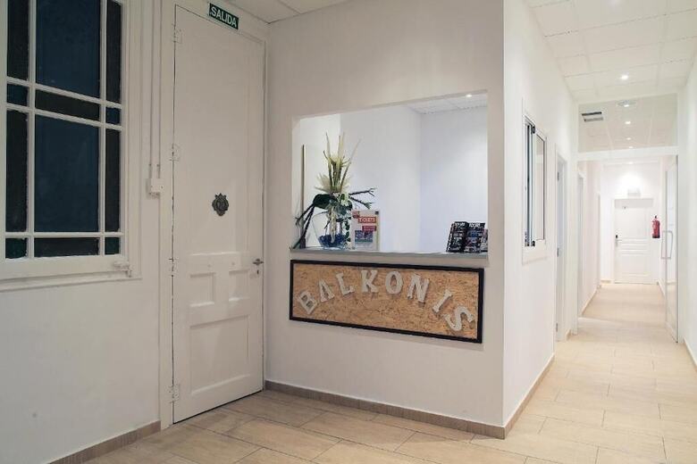Hotel Hostal Balkonis