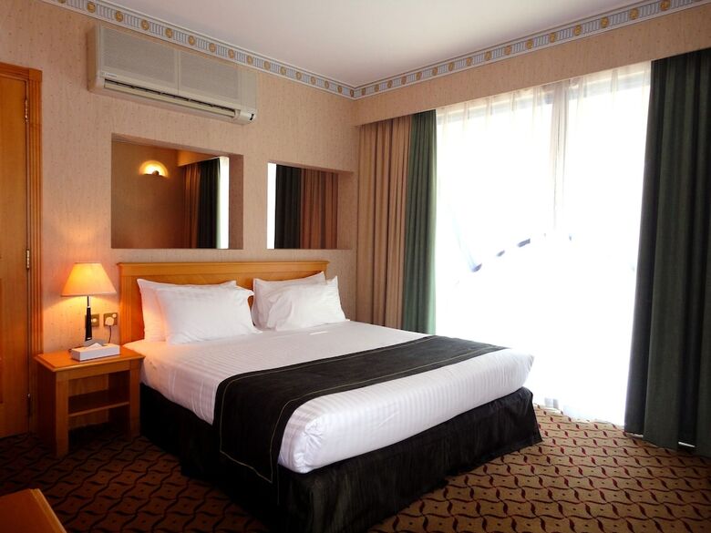 Beach Bay Hotel