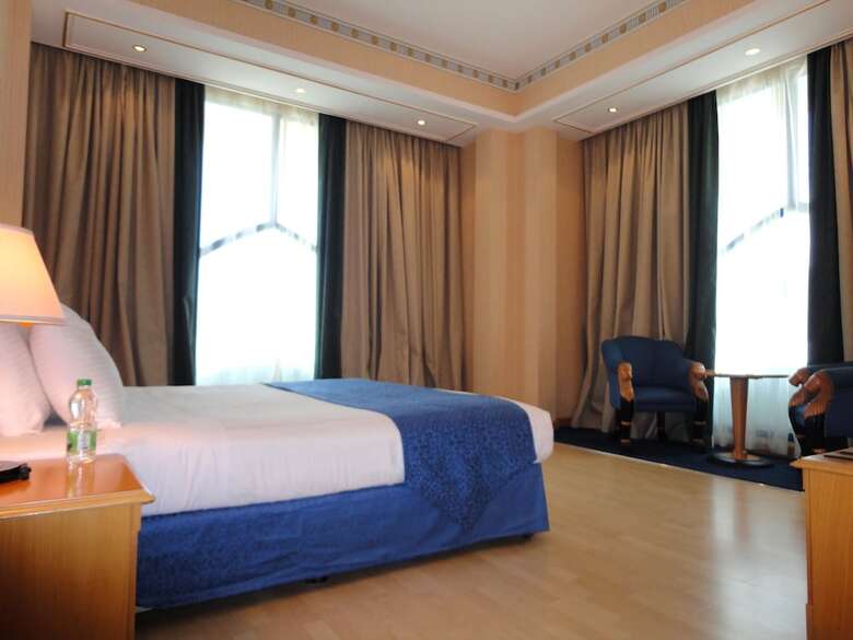 Beach Bay Hotel