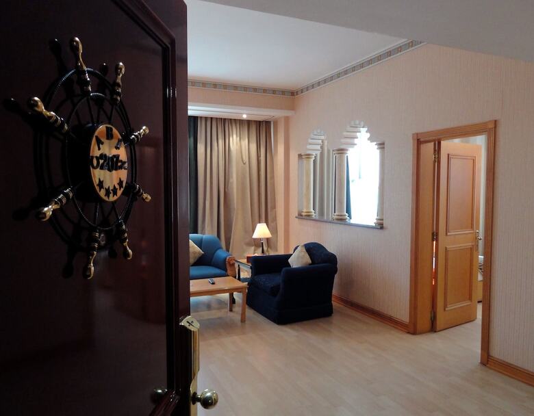 Beach Bay Hotel