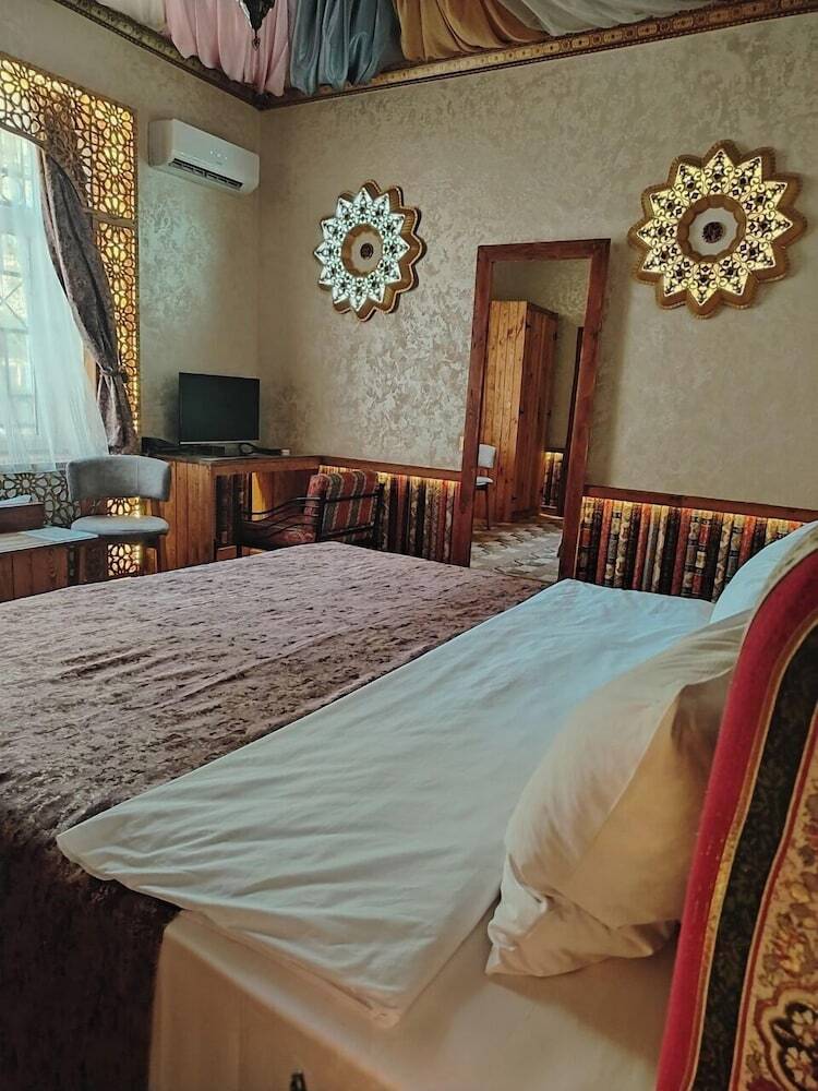 Q?z Qalas? Hotel