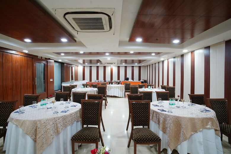 Zip By Spree Hotels Delhi Greater Kailash