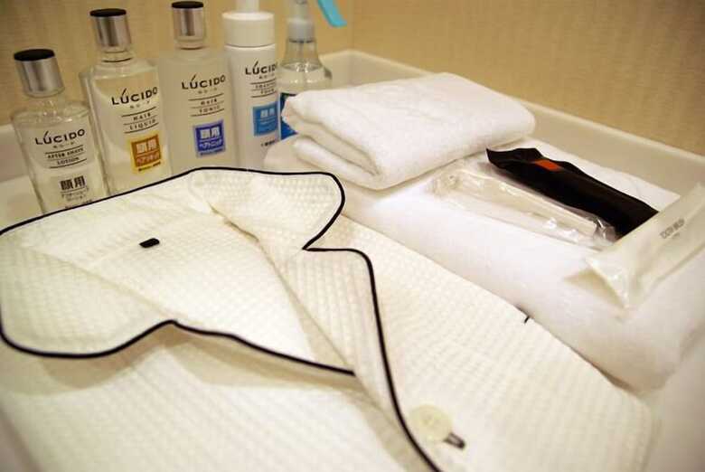 Hearts Capsule Hotel & Spa Nakasu (male Only)