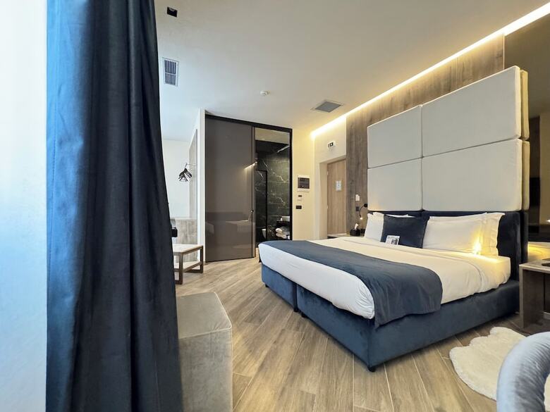 Athens The L7 Str - Luxury Boutique Collection Hotel