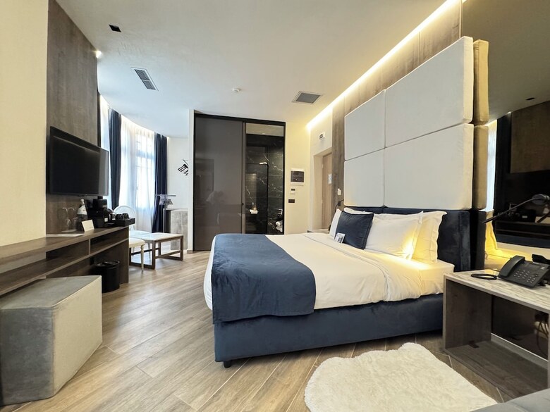 Athens The L7 Str - Luxury Boutique Collection Hotel