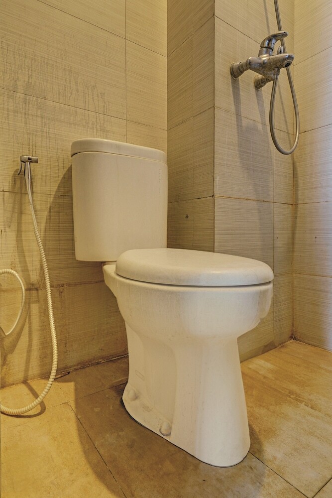 Hotel Collection O 93344 Gateway Pasteur Apartement By Maestro